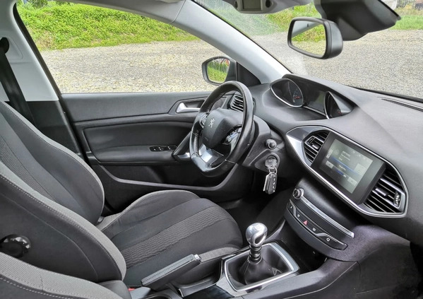 Peugeot 308 cena 34900 przebieg: 100000, rok produkcji 2016 z Tuchów małe 742